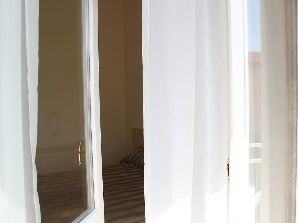 Hotel Marina Rimini 3*,  Italy